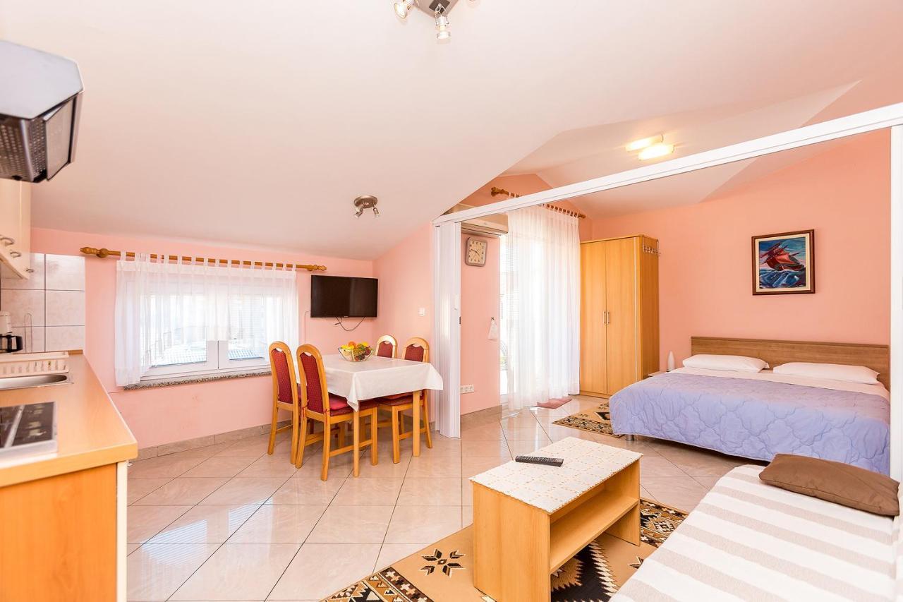 Vilic - Apartments Istriensonne เมดูลิน ภายนอก รูปภาพ