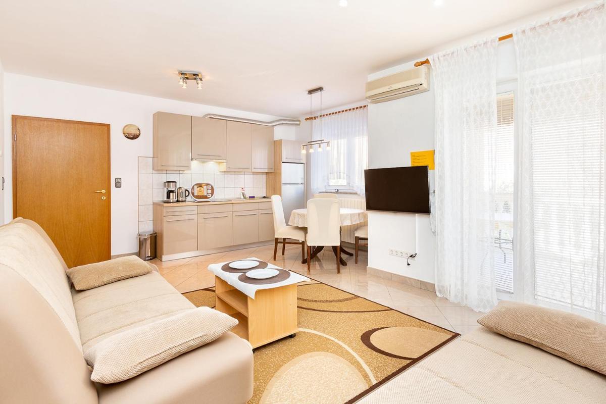 Vilic - Apartments Istriensonne เมดูลิน ภายนอก รูปภาพ